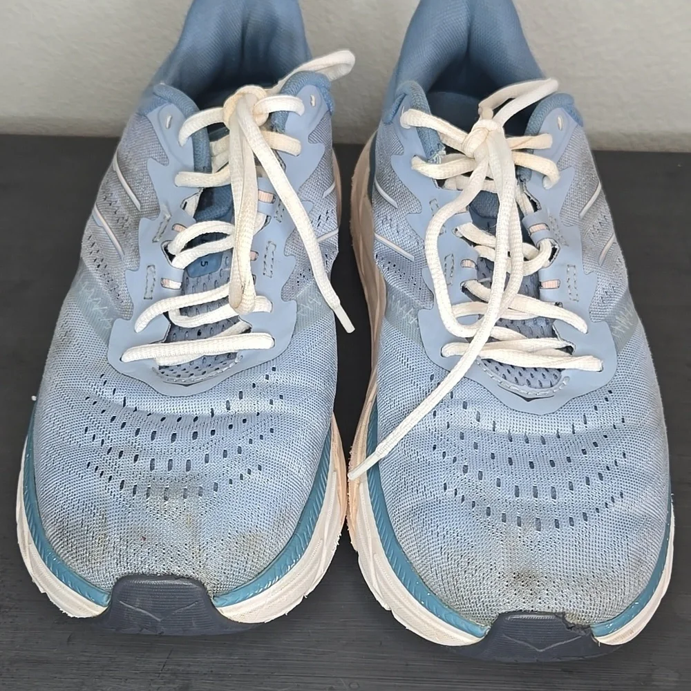 Hoka One One hoka one